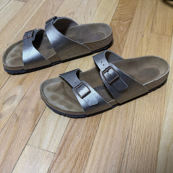Women's Birkenstock Bronze Arizona Sandals Size 41/265 SKU679 - Picture 4 of 7